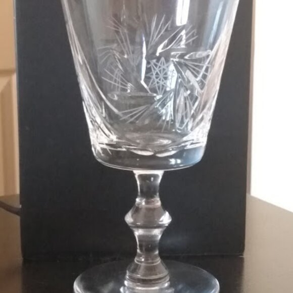 Crystal Pinwheel Wine Glasses set of THREE - Picture 7 of 9